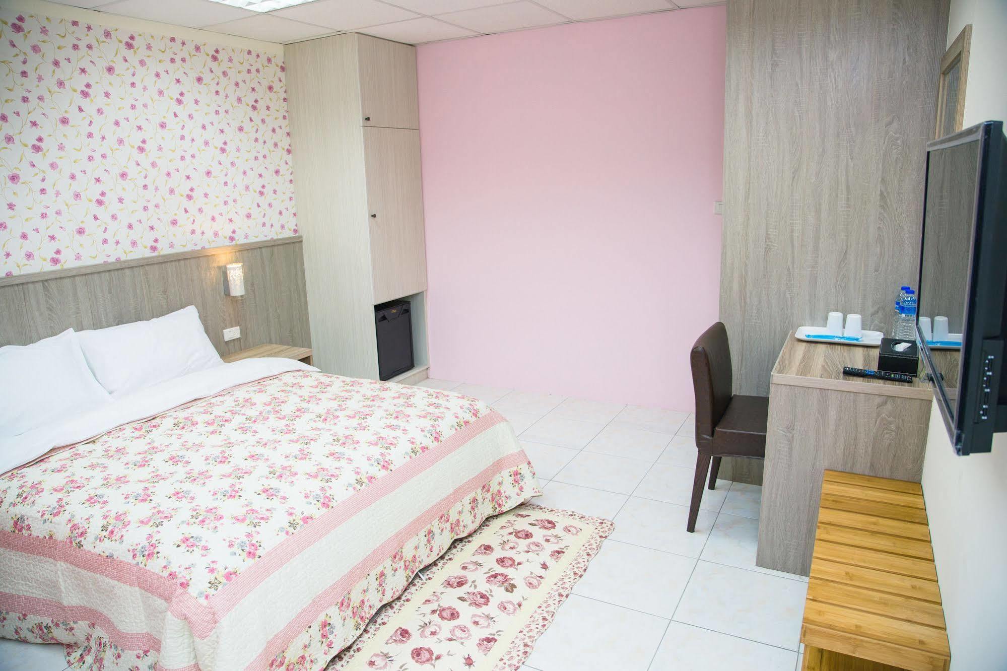 Happy Castle Cottage Hualien City Εξωτερικό φωτογραφία